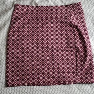 100% cotton Strechy and fited mini skirt size M